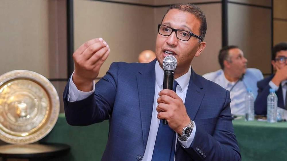 منخرطو الرجاء يشرعون في جمع التوقيعات للإطاحة بهالا