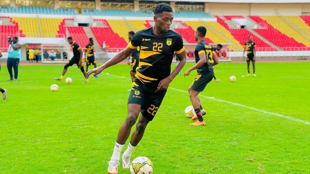 مانييما يبدأ استعداداته لمواجهة الجيش صباح اليوم بمكناس ومدرب الفريق يبرمج حصة ثانية للاعبيه في نفس توقيت المباراة