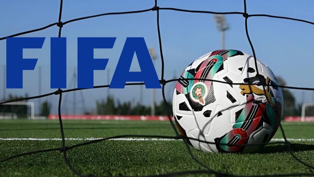 الموقع الرسمي لـ"الفيفا" خلافاً لبلاغ العصبة: "الميركاتو الشتوي في الدوري المغربي ينطلق في فاتح يناير وينتهي في الـ31 منه"