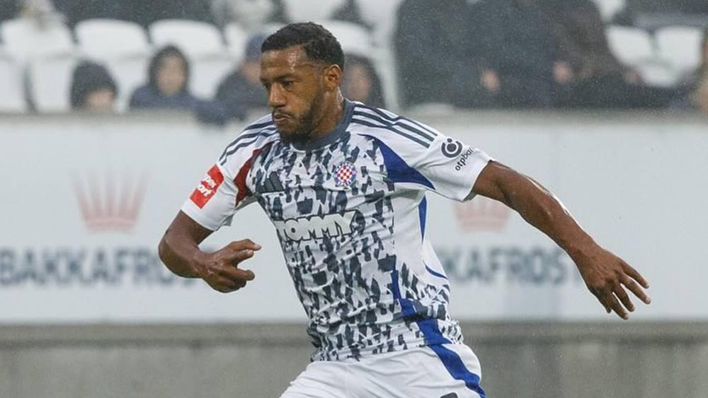 الوداد الرياضي يقترب من حسم صفقة اللاعب فهد موفي