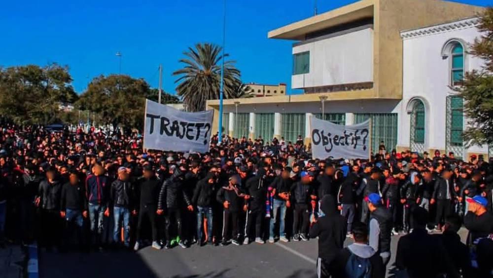 فصيل "شارك"محذرا إدارة أولمبيك آسفي: "إذا استمر الوضع على هذا النحو فسنخوض معركة احتجاجية غير مسبوقة في الشارع"