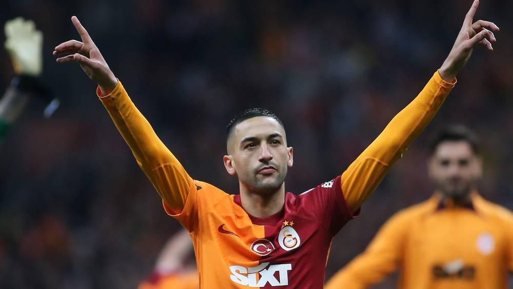 تقارير/ مدرب غلطة سراي يبحث لزياش عن فِرق من الدول الأوروبية والعربية للتعاقد معه