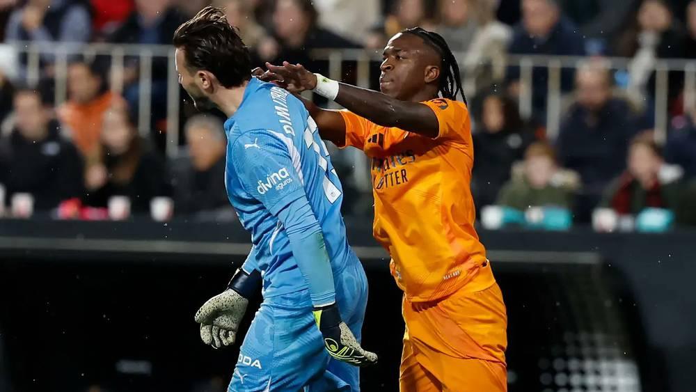 إيقاف فينيسيوس لمُبارتين وحضوره رفقة ريال مدريد في كأس السوبر الإسباني أصبح مؤكدا