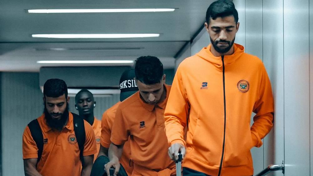 نهضة بركان يحدد بعد غد الجمعة موعدا لسفره صوب أنغولا تأهبا لمواجهة لواندا دي سول