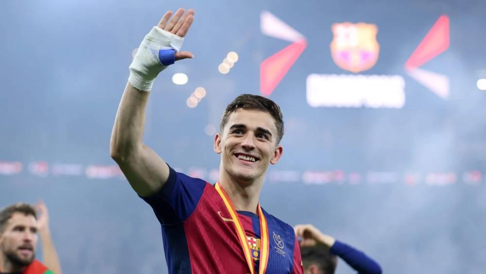 غافي يشكر فلورنتينو بيريز بعد تتويج برشلونة بالسوبر الإسباني