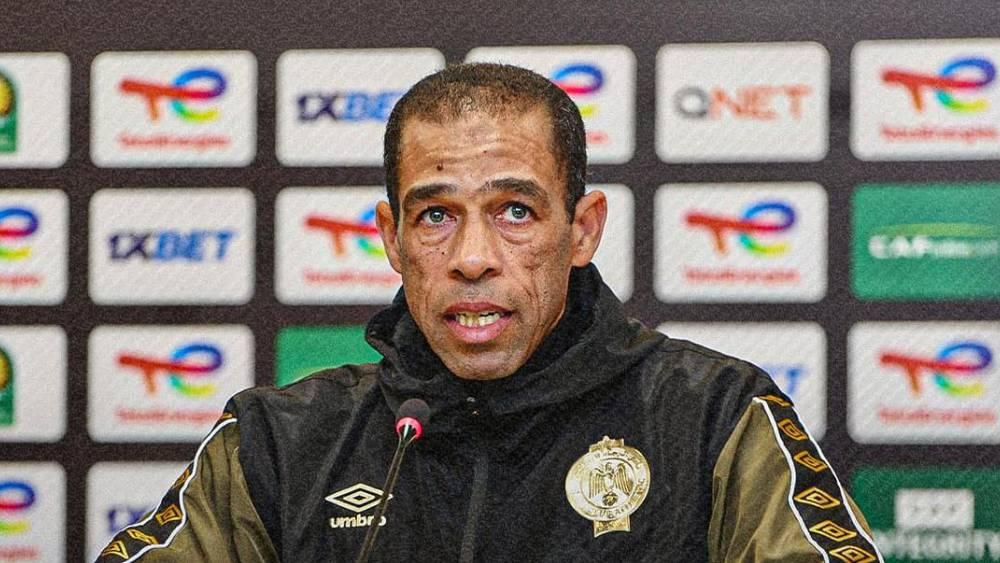 هالا يؤجل ملف المدرب الجديد للرجاء وعبد الصادق مرشح لقيادة الفريق إلى نهاية الموسم