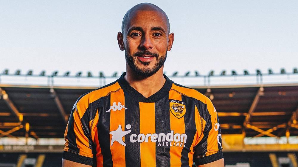 أمرابط: "توصلت بعرض هال سيتي قبل أسبوعين ولا أطيق الانتظار للمشاركة مع الفريق"