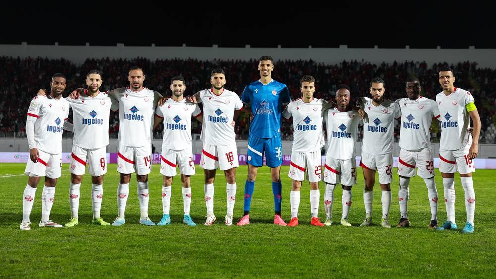 قائمة الوداد لمواجهة الدفاع الجديدي.. حضور الشاذلي ومرموق مُقابل غياب بوطويل لتراكم الإنذارات