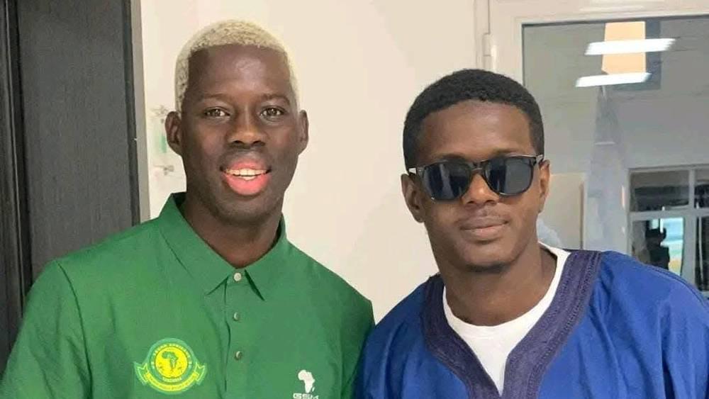 إعلامي موريتاني للاعب يانغ أفريكانز عزيز كي:" يجب أن تنضم للوداد" والأخير يرد: "كل شيء ممكن"