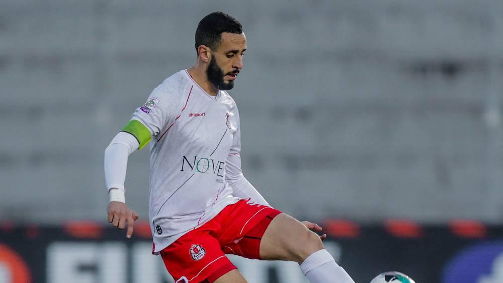 الفتح يستعيد خدمات مدافعه لمسن في مباراة الرجاء يوم الأحد القادم بعد استنفاده عقوبة الإيقاف