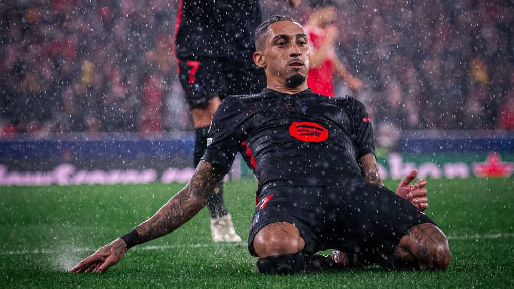 حساب برشلونة بموقع "إكس" بعد ريمونتادا الفريق أمام بنفيكا: "لا تقلب الصفحة حتى تقرأ السطر الأخير"