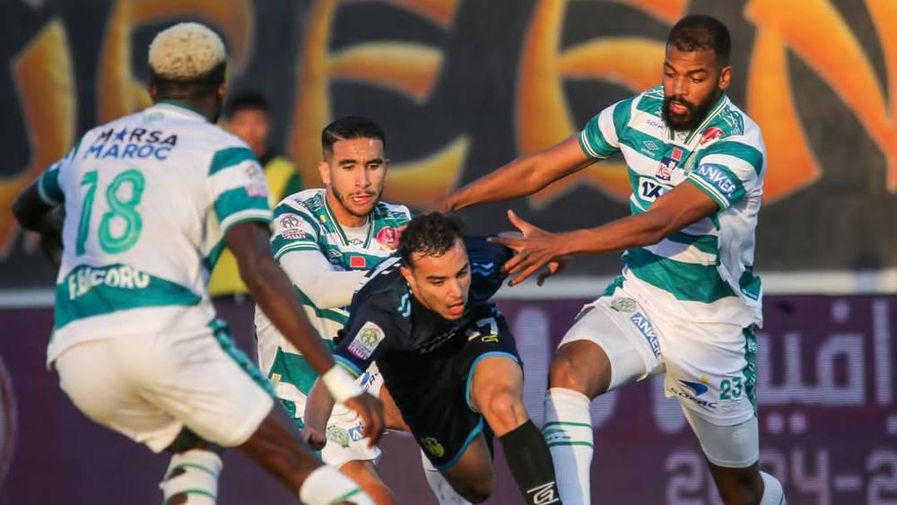 الرجاء يتقدم باعتراض رسمي حول مشاركة الوافدين الجدد لاتحاد طنجة في مباراة الفريقين