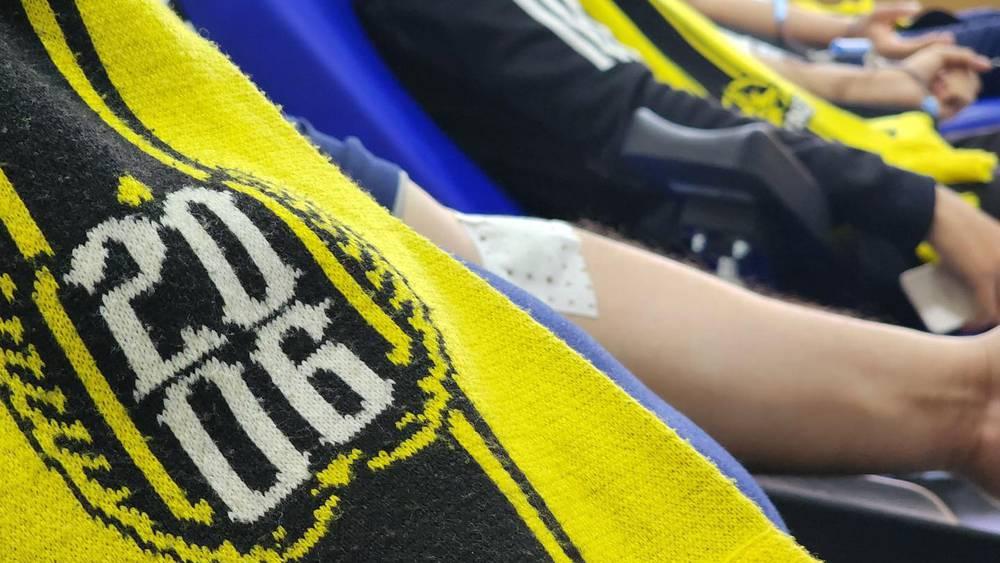 فصيل "فاطال تايغرز" المُساند لـ"الماص" يُنظِّم حملة للتبرع بالدم في مدينة فاس