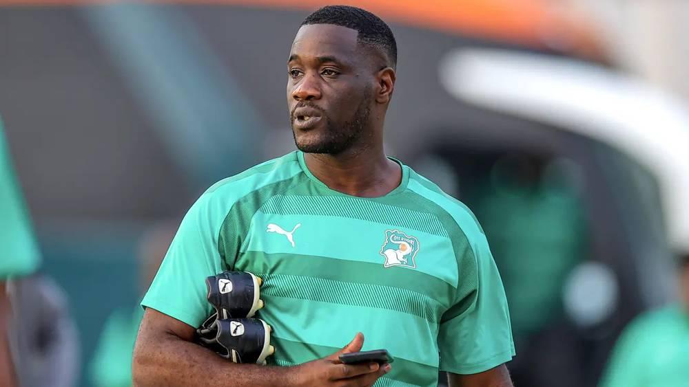 منهم فايي وبيتكوفيتش وبابي ثياو.. أكثر من 20 مدربا للمنتخبات الأفريقية يصلون إلى الرباط لحضور قرعة "الكان"