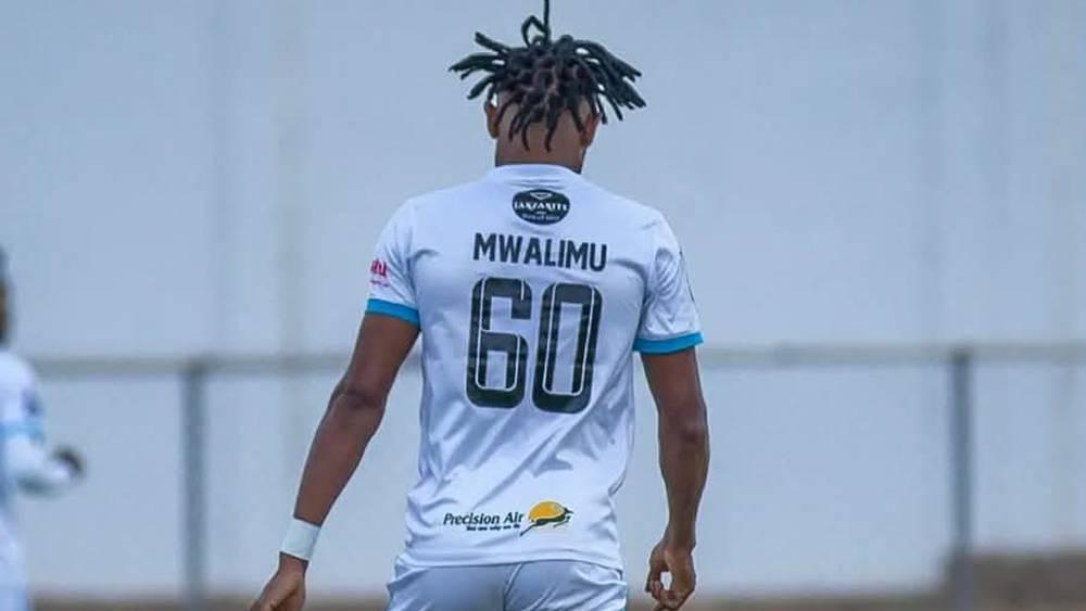 نادي سينغيدا بلاك ستارز يؤكد انتقال سليمان مواليمو إلى الوداد