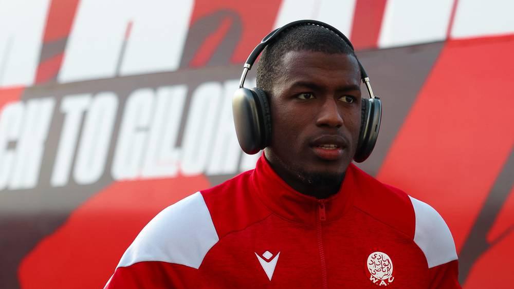 بونا عمار يُغادر الوداد الرياضي وينضم إلى صفوف الاتحاد الليبي بعقد يمتد لموسميْن ونصف