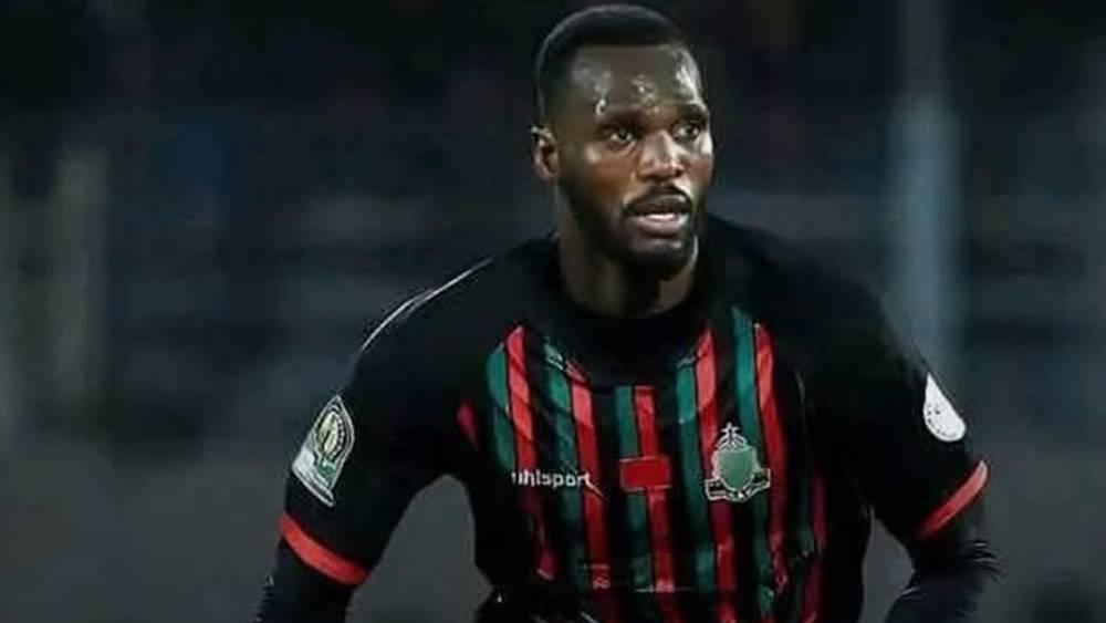 الجيش الملكي يجمد عقد الموريتاني حويبيب لتسجيل السنغالي فالو ميندي