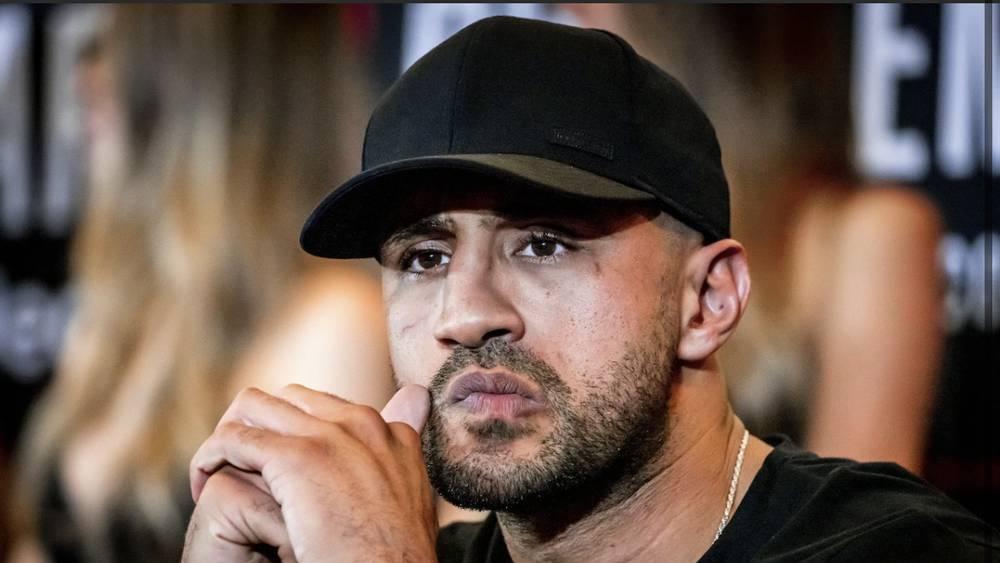 بدر هاري بعد إطلاق سراحه على خلفية اعتدائه على طليقته: "آسف لأنني خيبت آمال الأشخاص الذين أحبهم!"