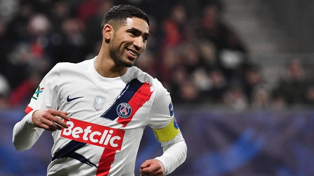 "ليكيب"/ باريس سان جيرمان سيعلن تجديد عقد حكيمي مساء اليوم قبل مباراة موناكو