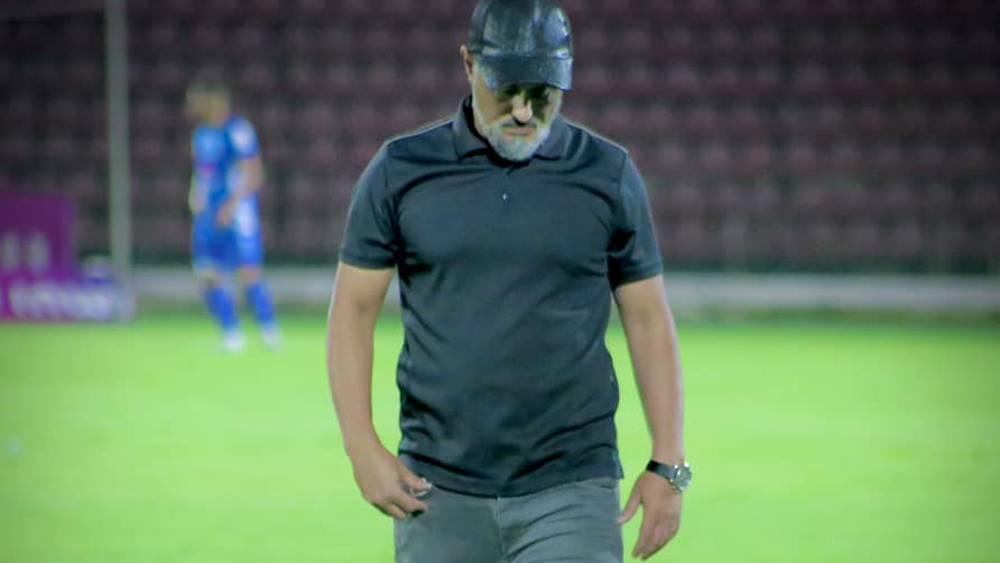 الحيمر: "قمت بمجهود كبير لكنني غير محظوظ وإذا كان الفريق يرى بأن هناك مدرب آخر بإمكانه تحقيق الأفضل فليس لدي أي مشكل"