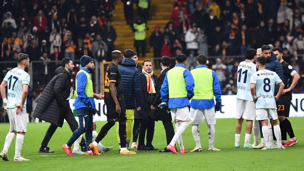 فنربخشة يوجه بلاغا "ناريا" ضد غلطة سراي: "بفضلكم لم تعد هناك ثقة ولا عدالة.. هنيئا بما فعلتم بالكرة التركية"