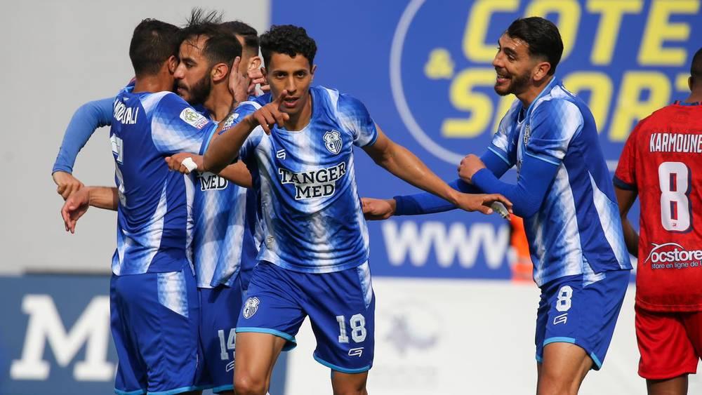 البطولة الاحترافية/ اتحاد طنجة يعود لسكة الفوز بعد تغلبه على أولمبيك آسفي (4-2) في مباراة "غزيرة الأهداف"