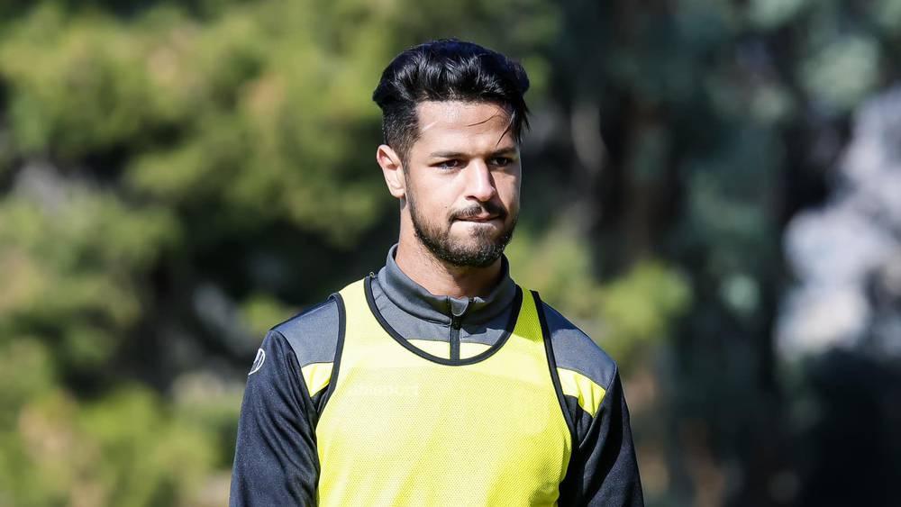 المغرب الفاسي بدون خدمات مدافعه الشباني أمام الدفاع الجديدي بسبب الإيقاف