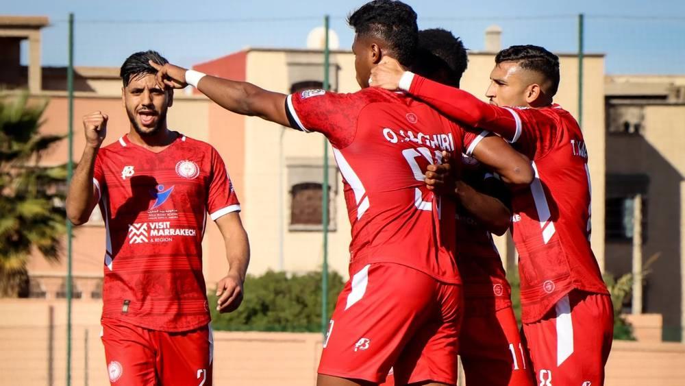 القسم الثاني/ الكوكب المراكشي يعود إلى الصدارة بعد انتصاره على الراسينغ البيضاوي (2-0)