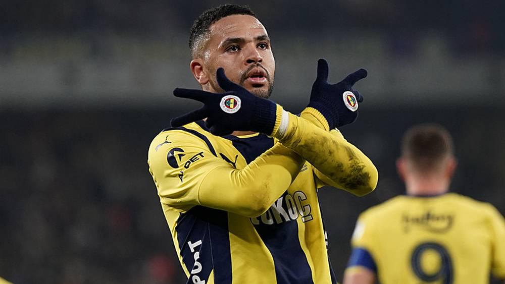 أرسنال ومانشستر يونايتد يراقبان النصيري بعد تألقه رفقة فنربخشة هذا الموسم