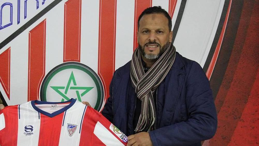 رسميا/ المغرب التطواني ينفصل بالتراضي عن مدربه محمد بنشريفة