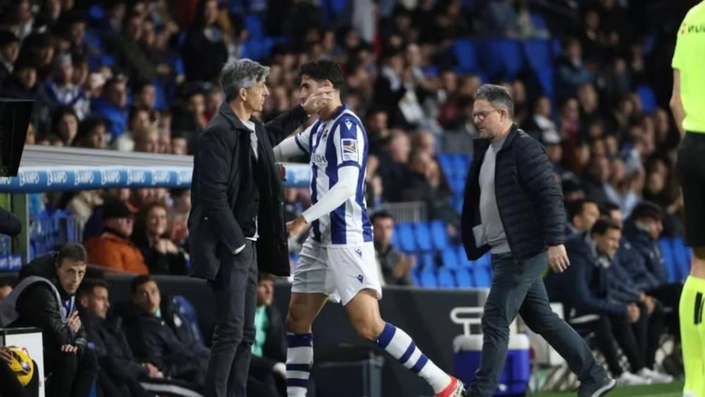 مدرب ريال سوسيداد: "إصابة أكرد بسيطة.. إنه يريد اللعب رغم أنه لم يتدرب كإجراء احترازي"