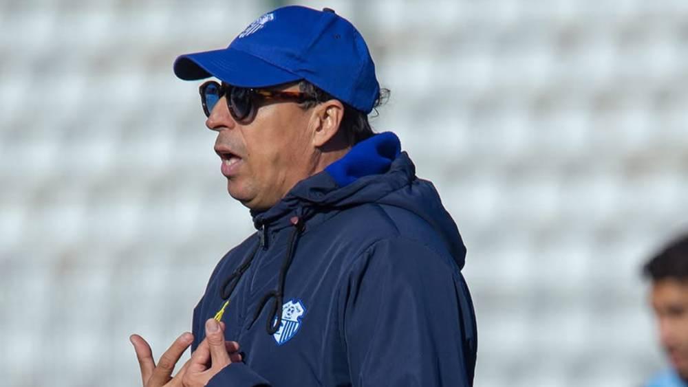 الطير ردا على شائعات رحيله عن ا.طنجة: "الصقر لا يُطارد الذباب وسأتبرع بعُضو من أعضائي من أجل النادي"