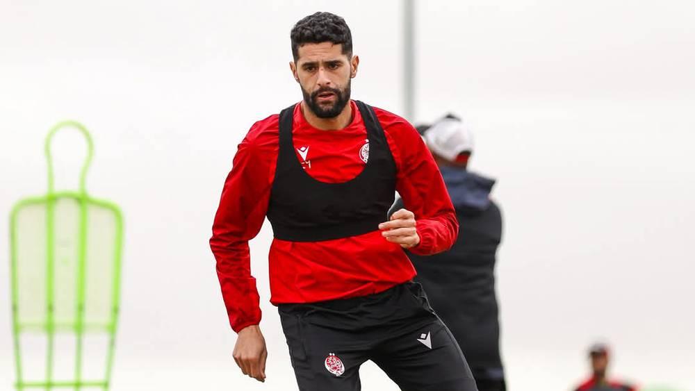 أيوب بوشتة يقترب من العودة إلى تدريبات الوداد بعد فترة غياب