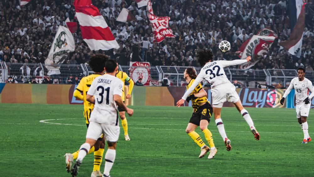 في غياب الصحراوي.. ليل يتعادل خارج ميدانه أمام دورتموند (1-1) في ذهاب ثمن نهائي دوري الأبطال