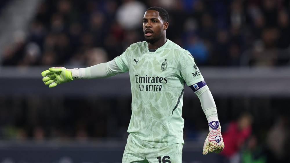 إيقاف مينيان حارس مرمى ميلان لمباراة واحدة بعد سلوكه ضد الحكم