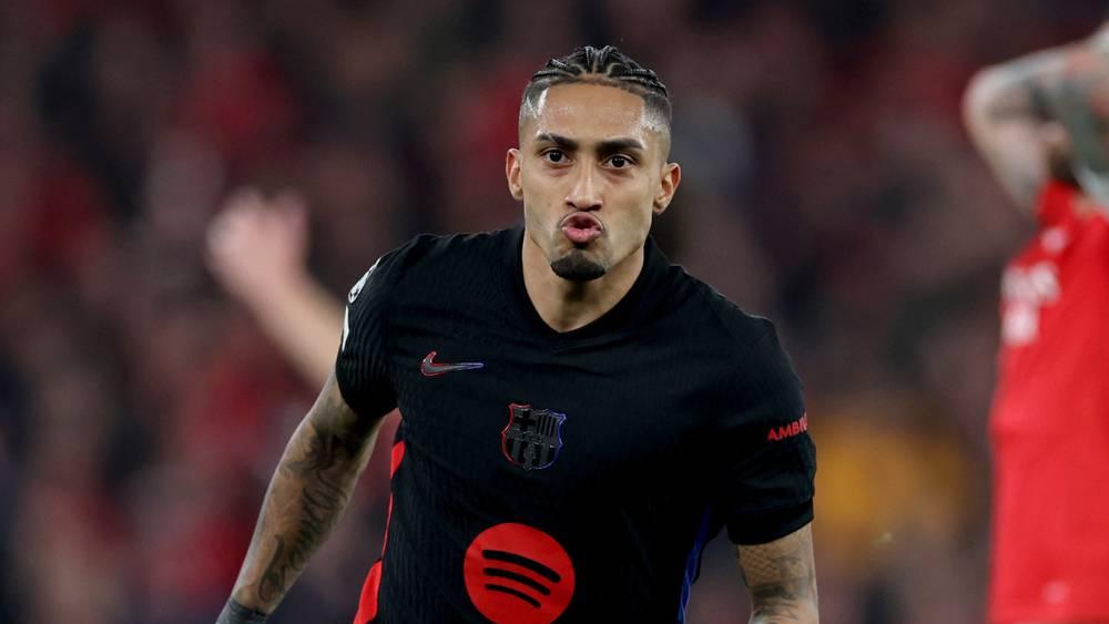 دوري الأبطال/ برشلونة بـ 10 لاعبين "يخطف" فوزا صعبا ضد بنفيكا (0-1)