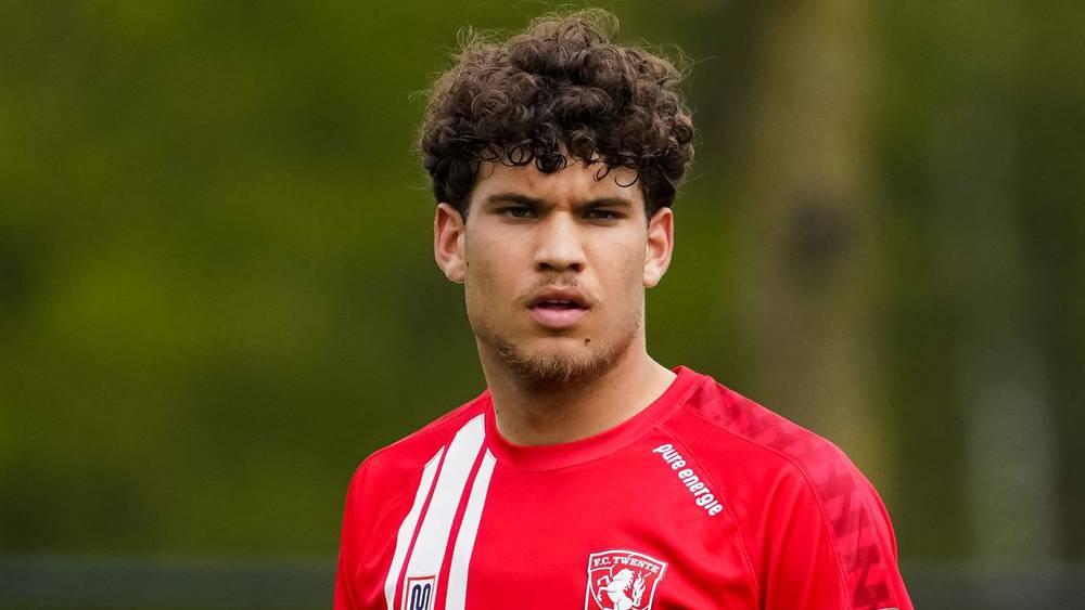 مدافع تفينتي جوليان مصباحي يختار تمثيل المغرب على حساب هولندا ويلتحق قريباً بمنتخب الشُّبَّان