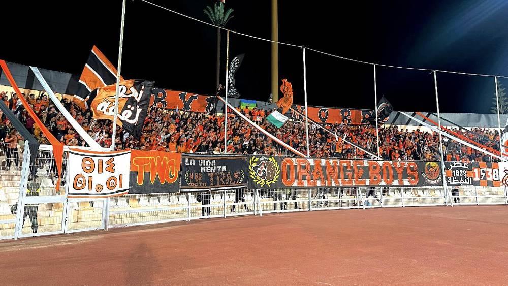 بعد 3 أشهر من تجميد أنشطتها.. أولتراس "أورونج بويز" تُعلن عودتها إلى المدرجات