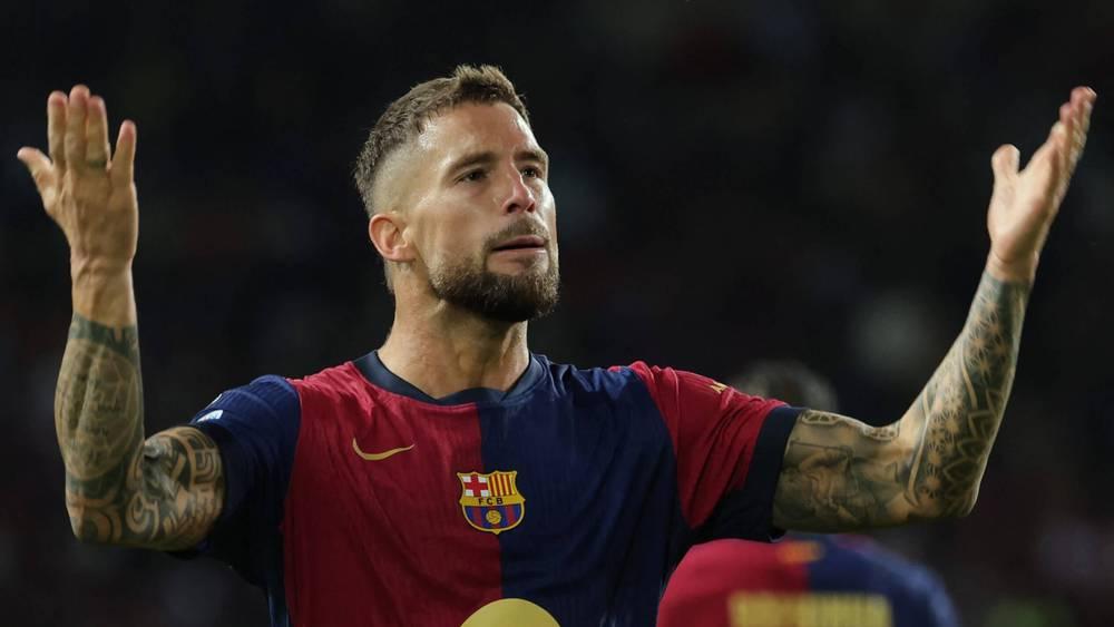 رسميا/ برشلونة يجدد عقد إنيغو مارتينيز لموسم إضافي