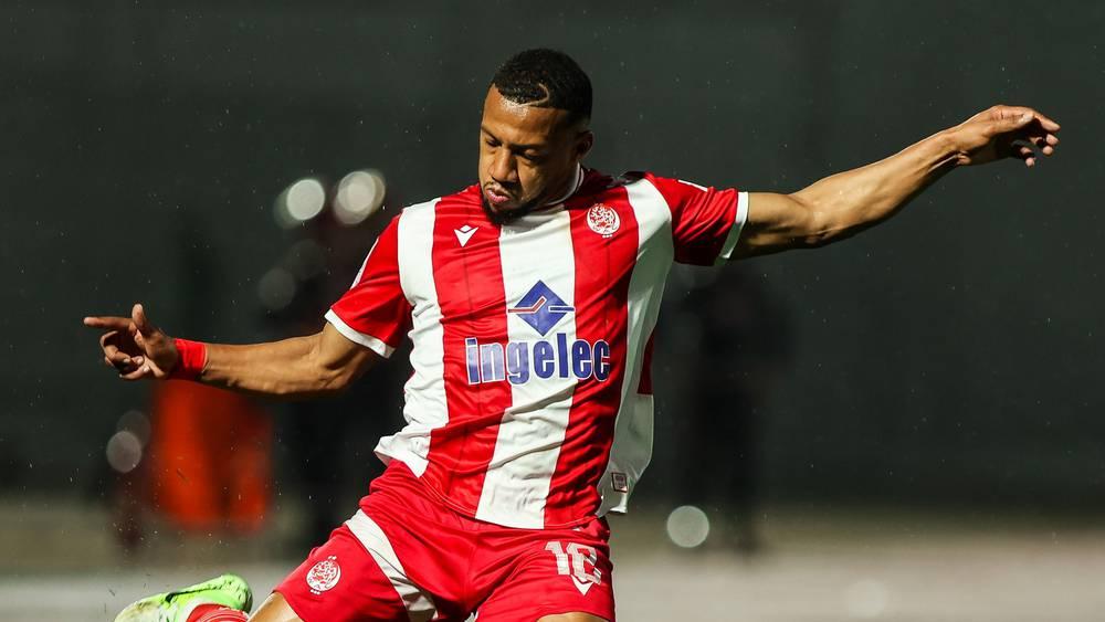 فهد موفي: "الحكام يُعلنون تسللات خيالية ولا يعودون إلى تقنية الفيديو.. إنهم دائماً ضد الوداد"