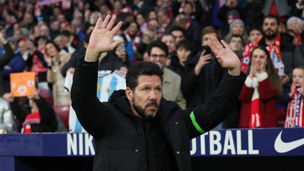 سيميوني: "هدف برشلونة الثالث جاء من تسديدة عشوائية"