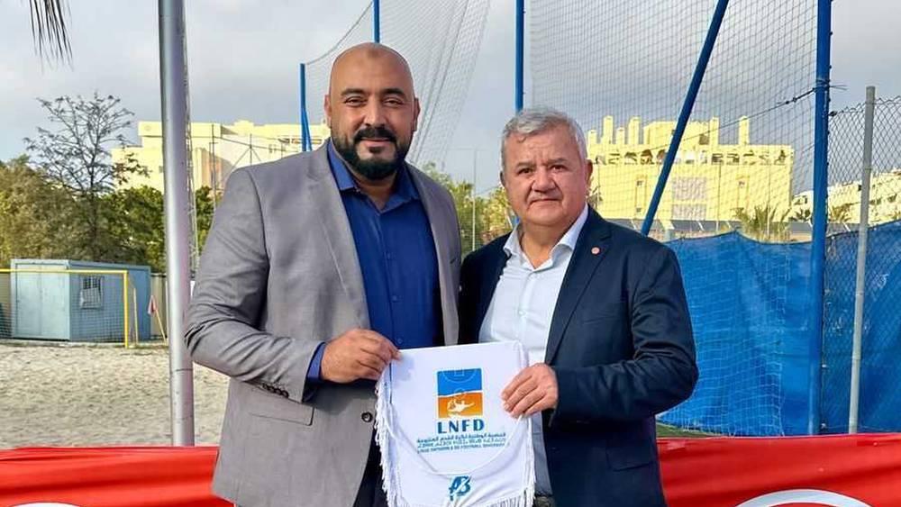 تعزيز التعاون المغربي الإسباني في كرة القدم الشاطئية: اجتماع استراتيجي في مالاغا