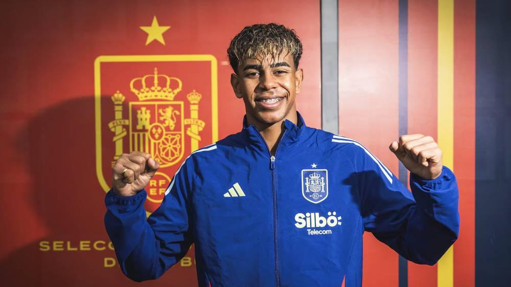 سُحورٌ صِحّي وصلاةٌ وحصص تدريبية.. يامال يكشف برنامجه اليومي في الصّوم خلال شهر رمضان