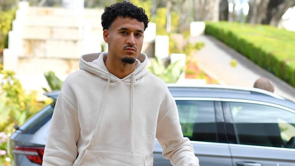 الهيلالي: "أمي وأبي بدآ في البكاء بعد تلقيهما خبر استدعائي للمنتخب المغربي"