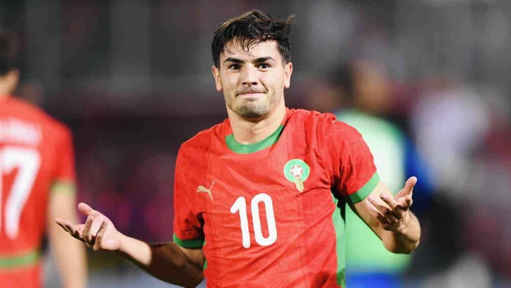 المنتخب المغربي يقترب من التأهل إلى كأس العالم بعد تحقيقه الفوز الخامس تواليا على حساب تنزانيا (2-0)