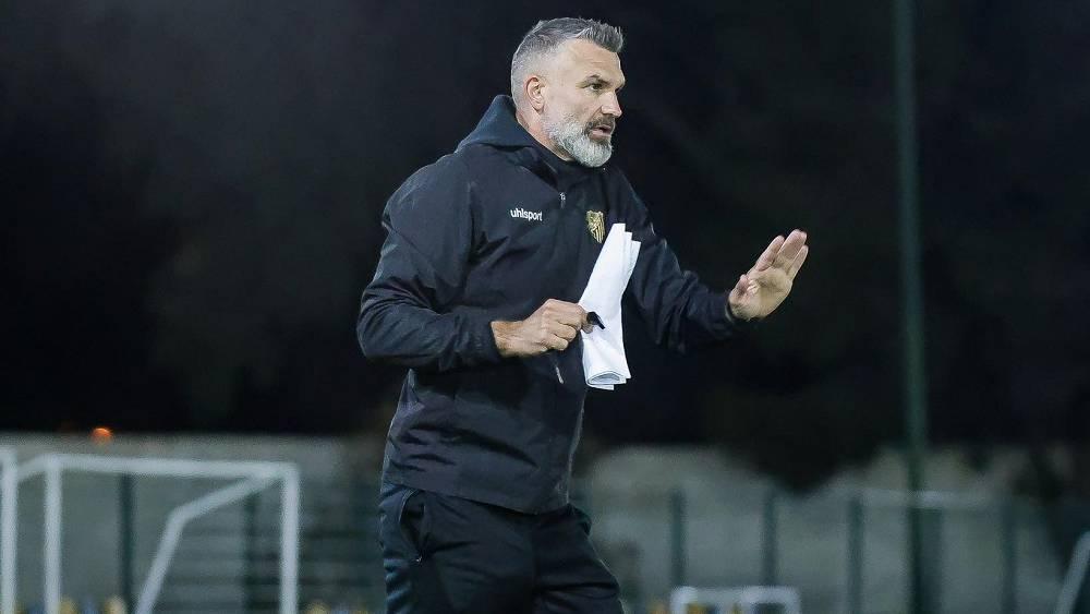 مدرب المغرب الفاسي: "لم نكن محظوظين أمام الجيش الملكي وأتأسف لجمهورنا ولفريقي على الإقصاء"