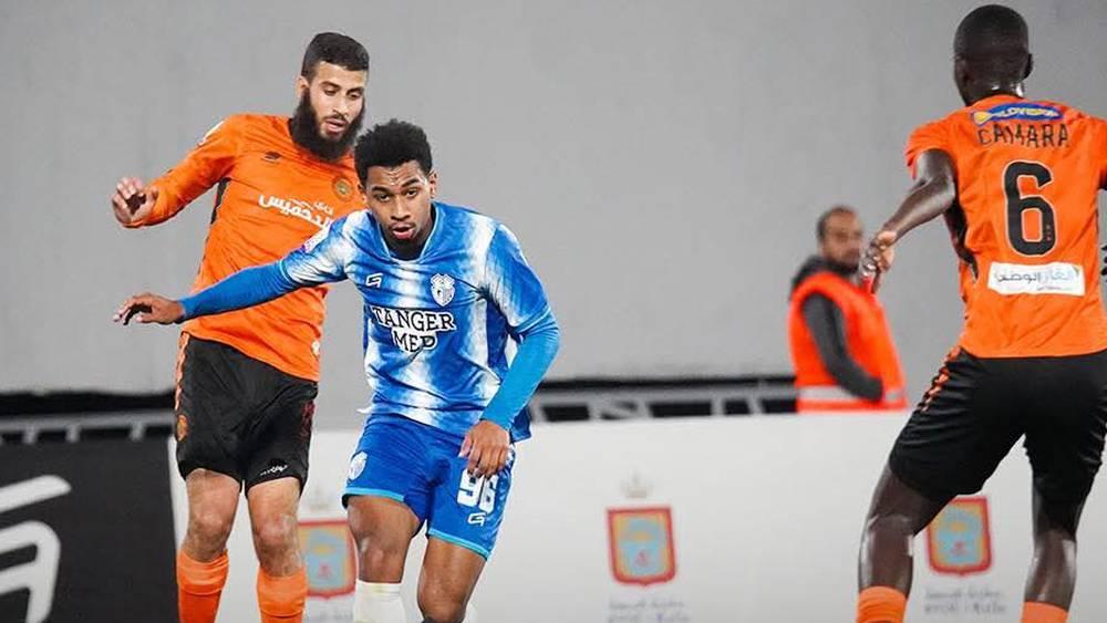 نهضة بركان يعبر إلى ثمن نهائي كأس العرش بعد الفوز على اتحاد طنجة (1-0)