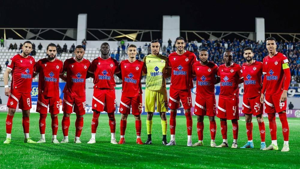 تشكيلة الوداد أمام الفتح.. موكوينا يعتمد على المطيع في حراسة المرمى وحضور أساسي لمباريك والرايحي يقود الهجوم رفقة أوبينغ ولورش