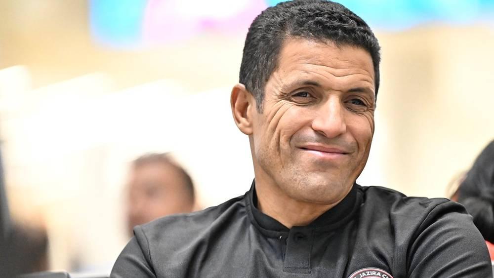 عموتة: "أحترم عقدي مع الجزيرة ولا مفاوضات لتدريب منتخبي الإمارات والعراق"