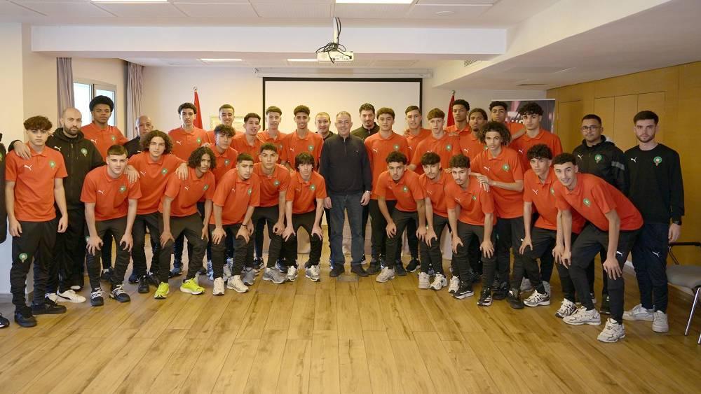 لقجع يستقبل لاعبي وأعضاء المنتخب المغربي تحت 17 سنة قبل خوض غمار كأس أمم أفريقيا